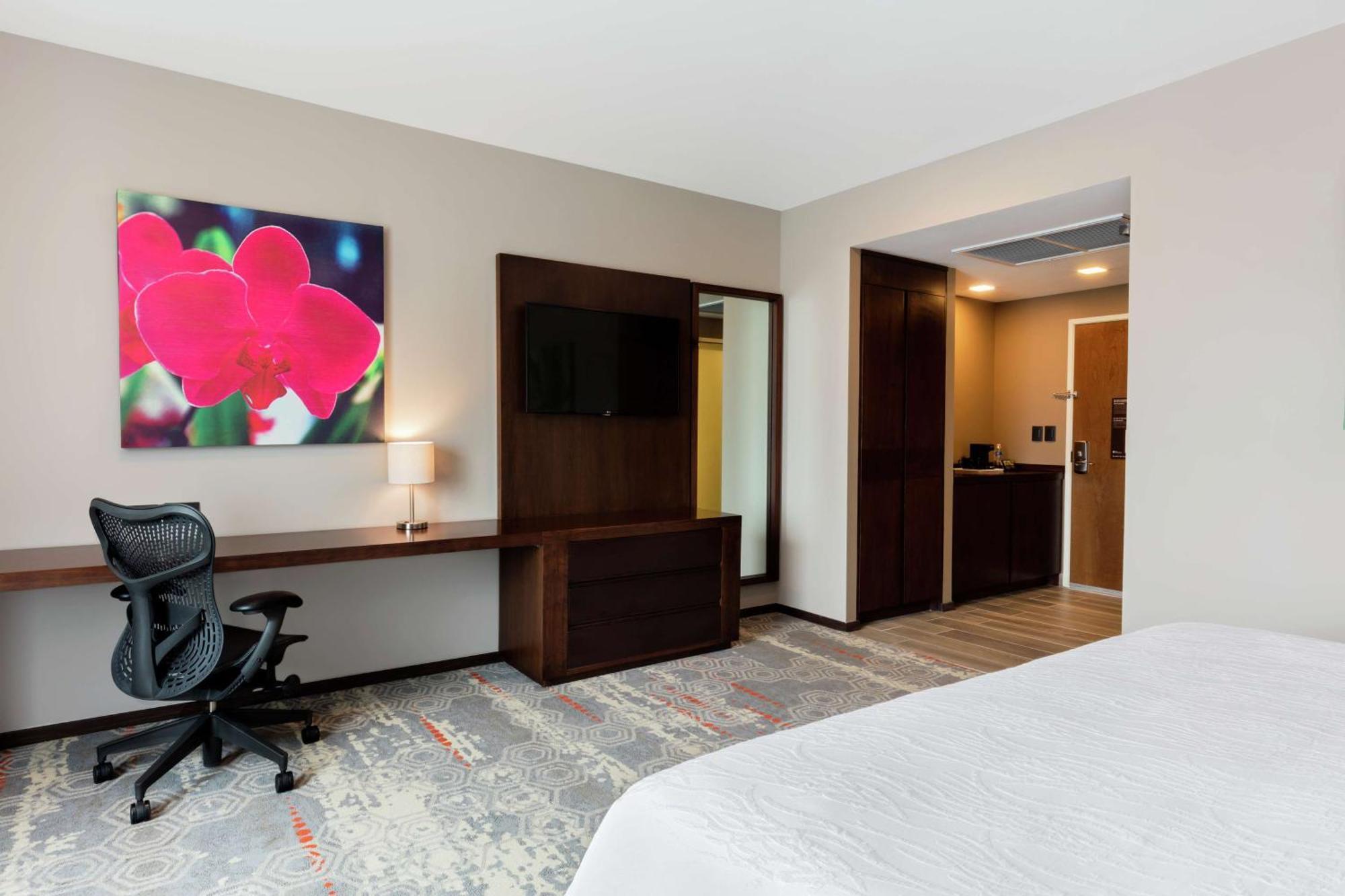 Hilton Garden Inn Саламанка Экстерьер фото