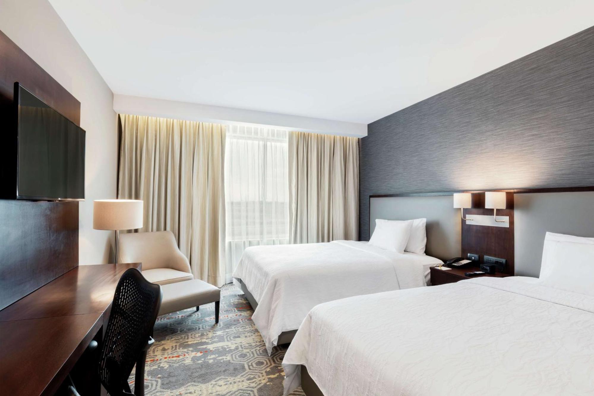 Hilton Garden Inn Саламанка Экстерьер фото