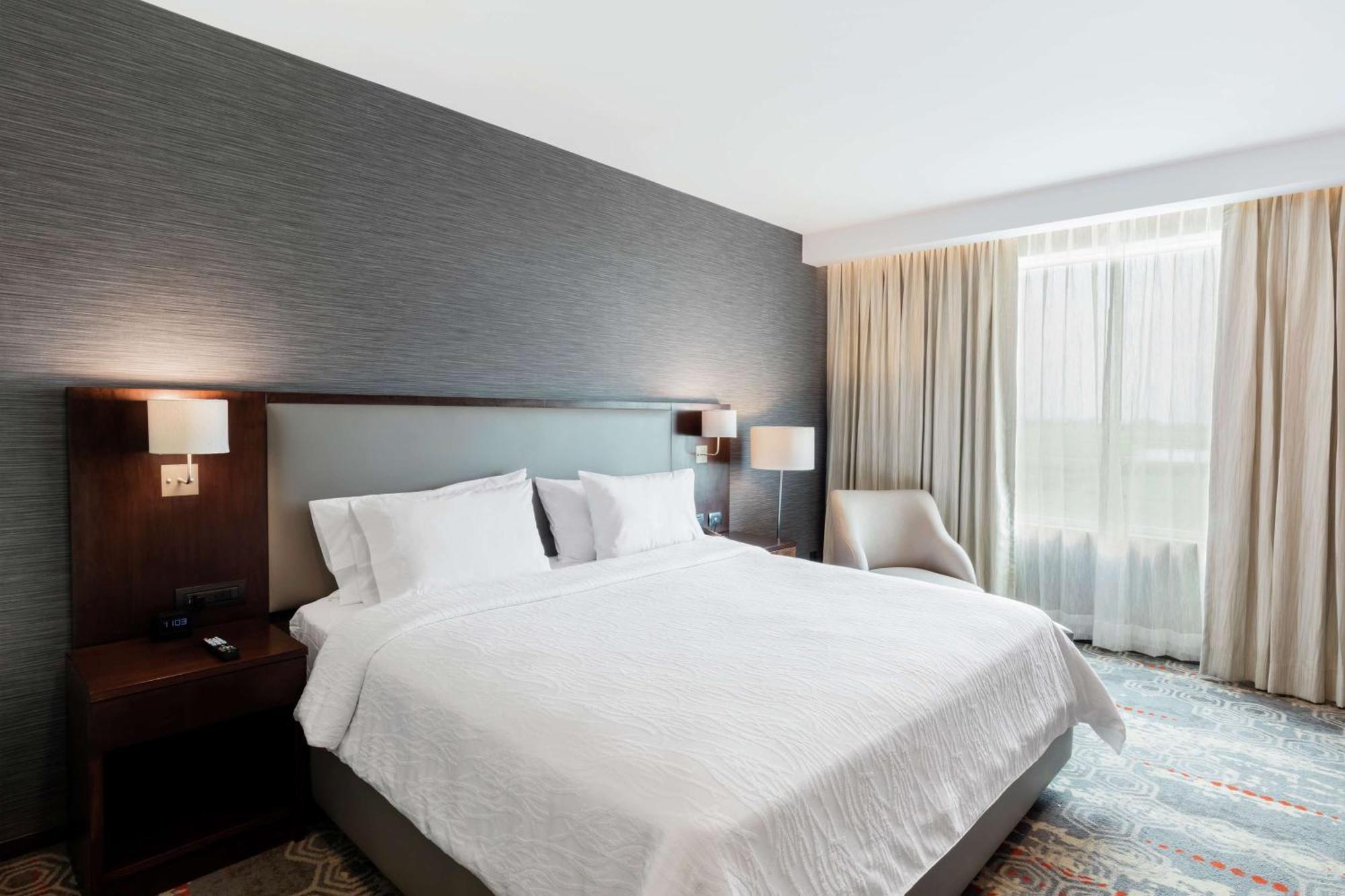 Hilton Garden Inn Саламанка Экстерьер фото