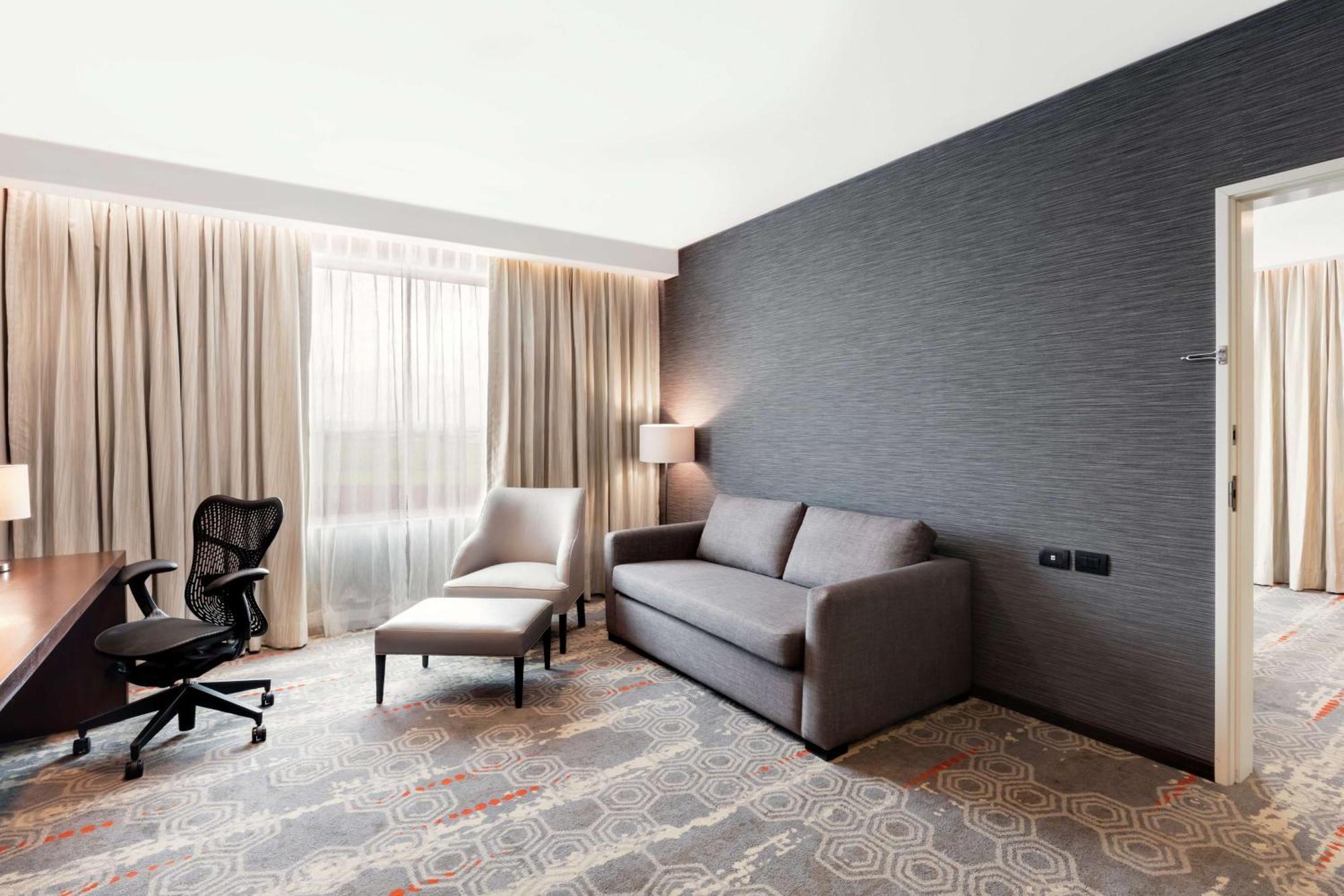 Hilton Garden Inn Саламанка Экстерьер фото